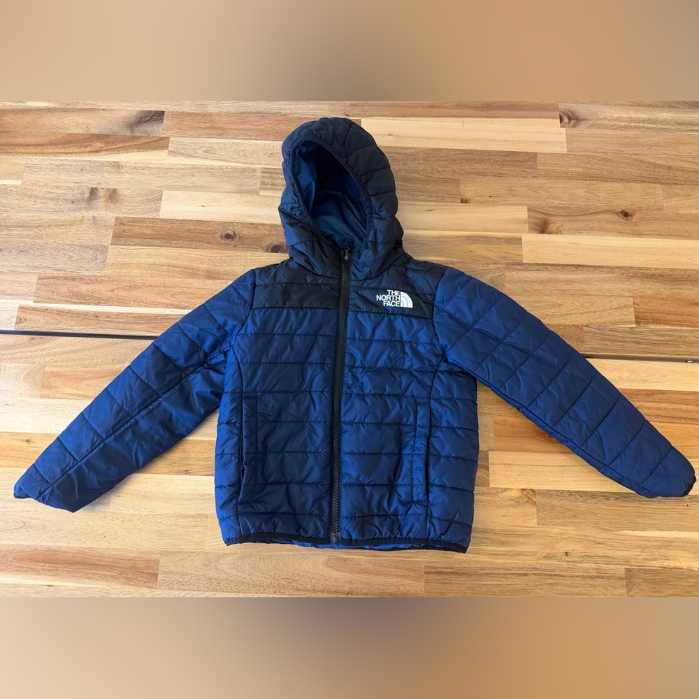 EUC boys reversible north face jacket